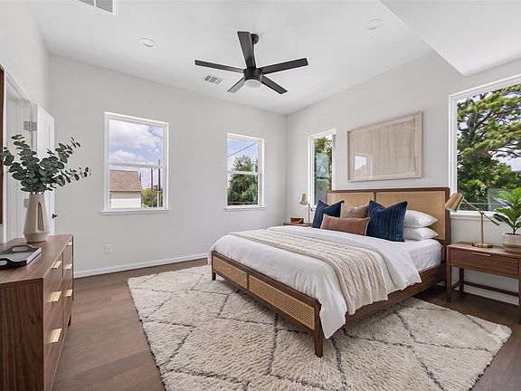 5th image of 3908 Zina Way