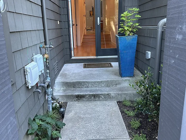 Grove St — Photo 2