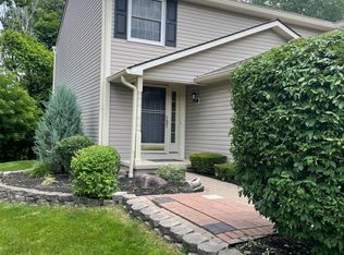 157 Courtshire Ln, Penfield, NY 14526