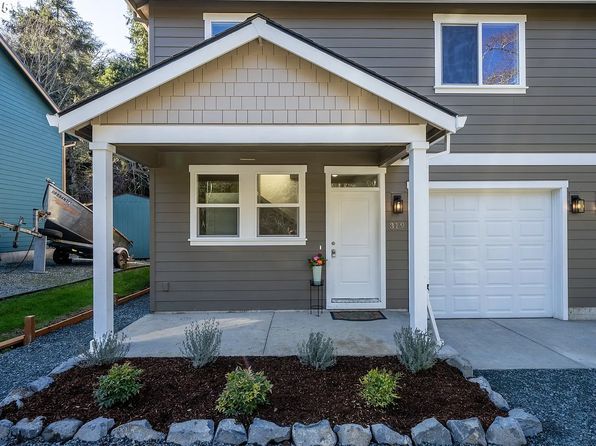 317 S Neptune St, Rockaway Beach, OR 97136