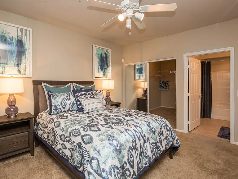 2b2 1182 SQFT 2 Bed 2 Bath
