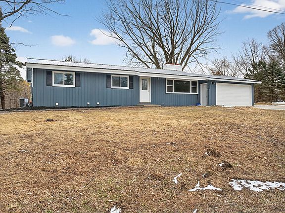 2nd image of 2702 Erin Ln NE