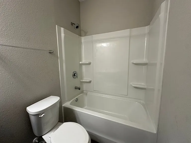 61 Pinebury Ln — Photo 11