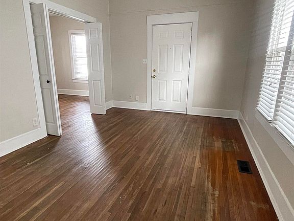 5th image of 1610 Shanklin Ave