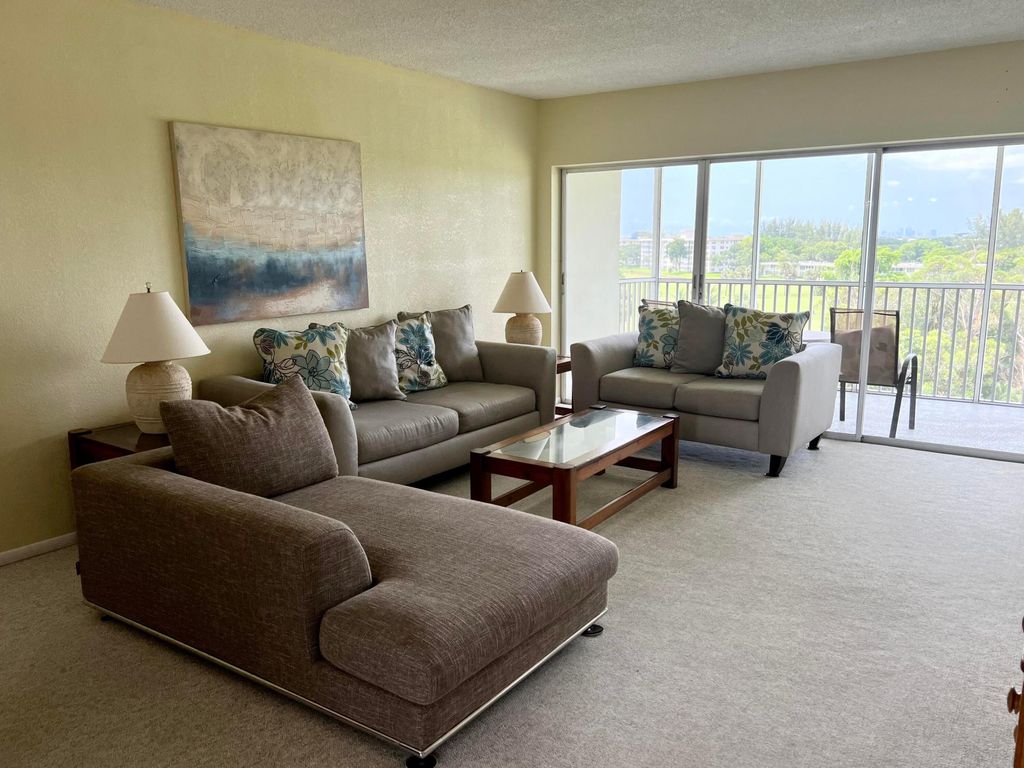3000 N PALM AIRE Drive #603, photo 4