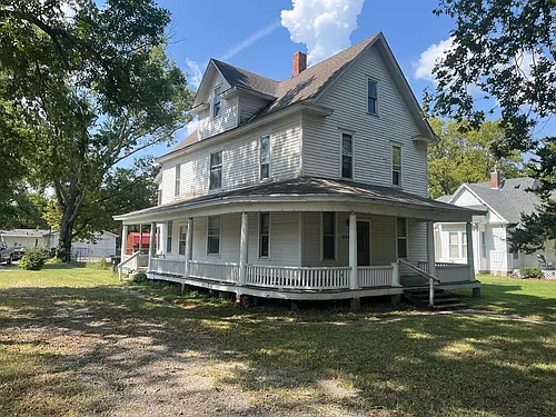 329 N Main St Photo 1