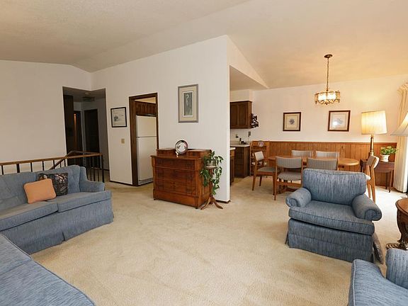 5th image of 4460 Churchill St