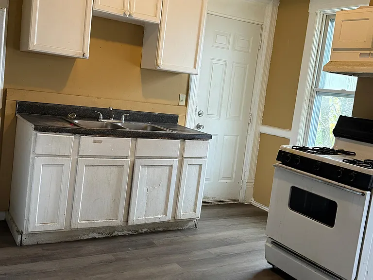 1102 Butternut St #2 — Photo 13