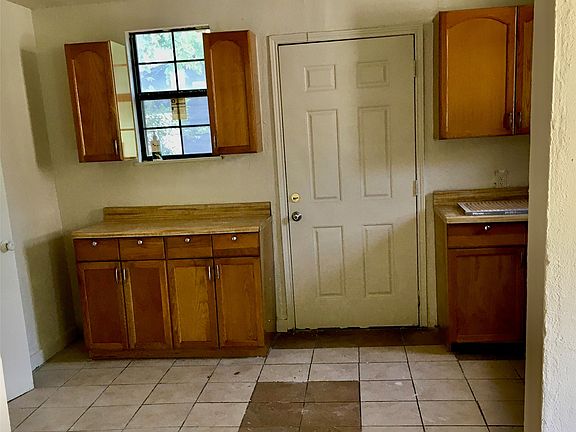 5th image of 4623 Spring Garden Rd