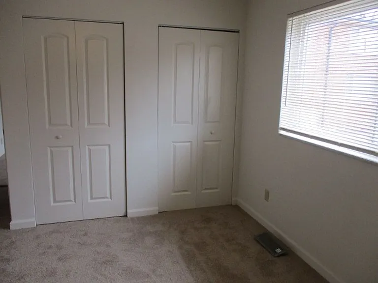 Yorktowne Apartments — Photo 18