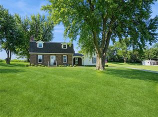1221 S 20th Ave W, Newton, IA 50208