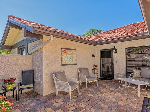 2nd image of 5559 Golf Pointe Dr