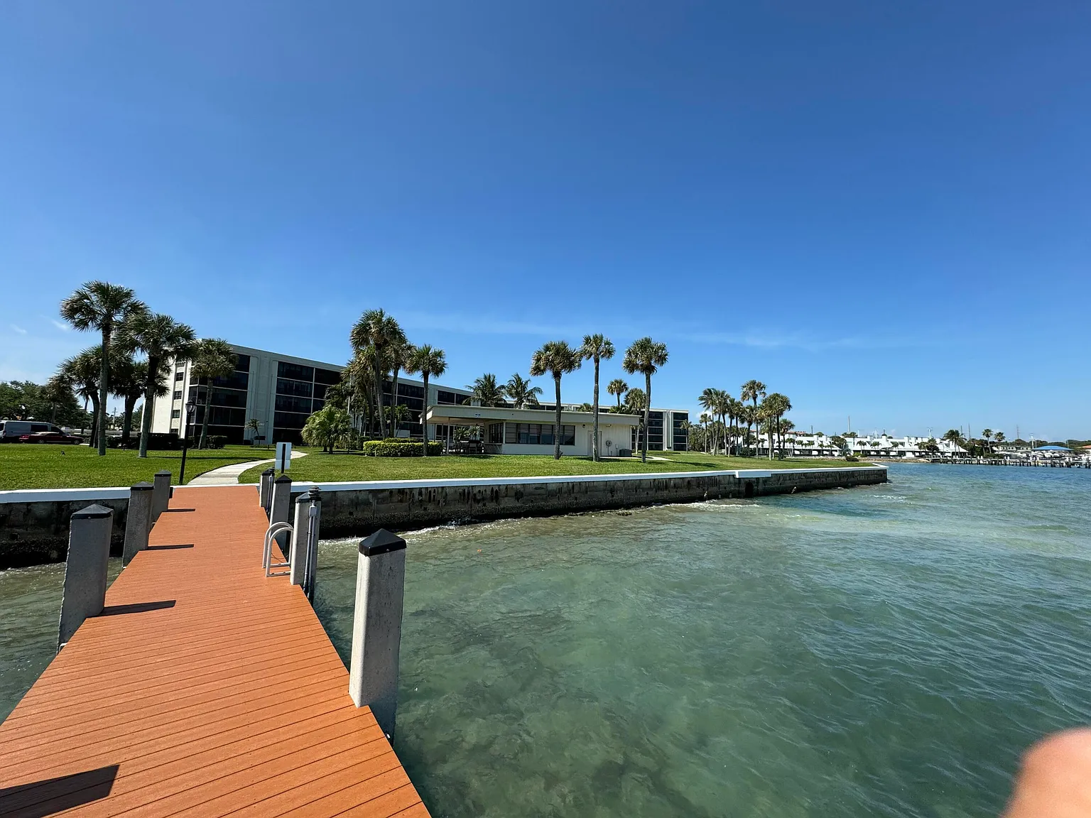 2 bed, 2.0 bath, 1272 sqft, $6,000 — Photo 4