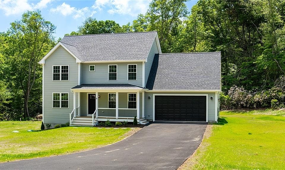 1st image of 14 Elaine Dr