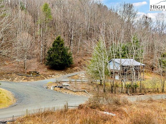 4th image of 108 Chestnut Creek