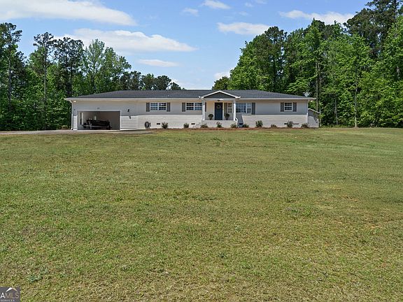 2nd image of 31 Fields Rd