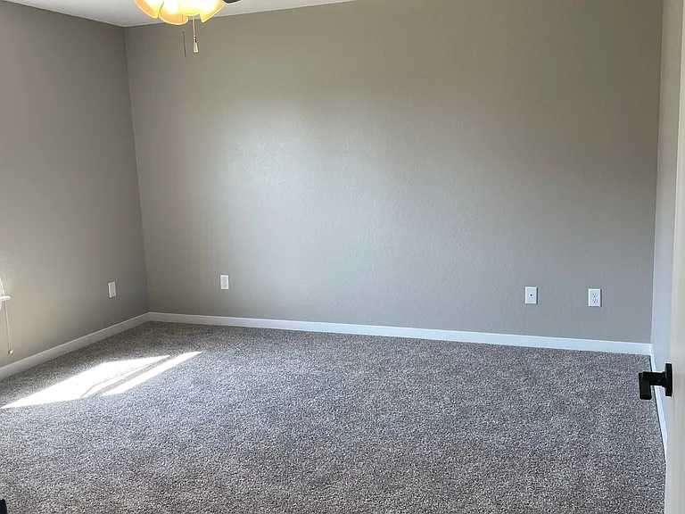 510-520 Morgan Ln #515 — Photo 24