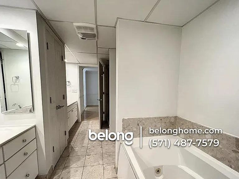 1276 N Wayne St #721 — Photo 6