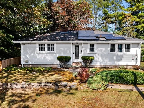 36 Woodland Ave, Coventry, RI 02816