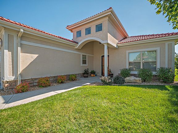 3rd image of 273 Siena Blvd