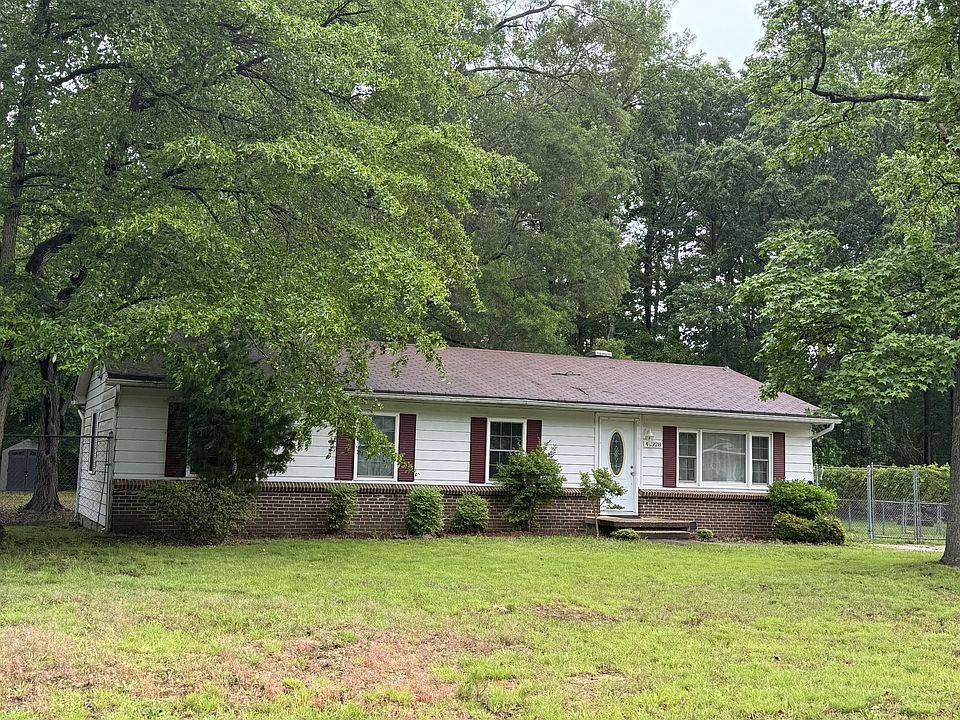 Front of house from Mary Lynn Dr