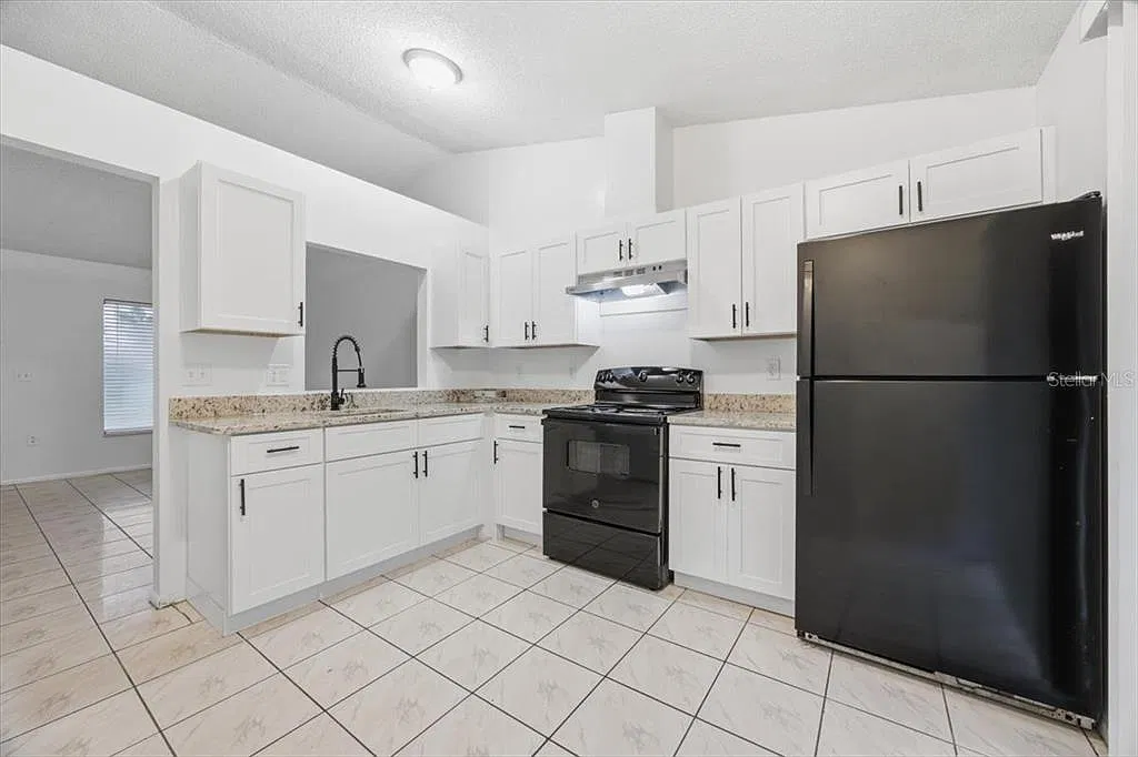 2 bed, 2.0 bath, 837 sqft, $1,650 — Photo 4