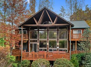 1716 Smoky Hills Dr, Gatlinburg, TN 37738