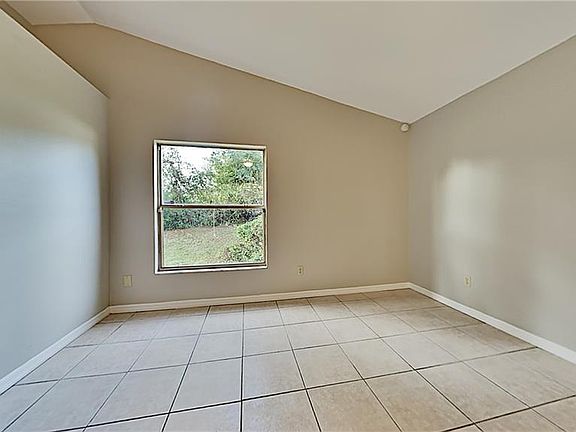 4th image of 1546 Darlington Ave