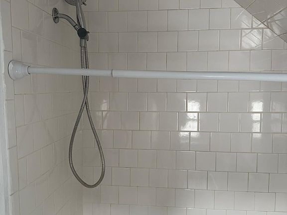 5th image of 35 Aldrich St #3