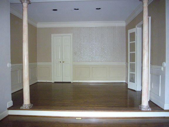 4th image of 5938 Maplewood Park Pl