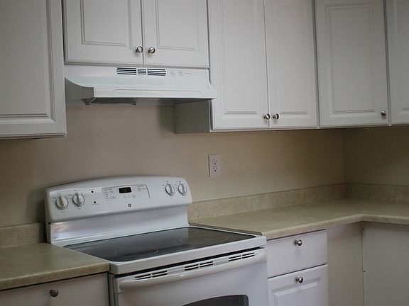 3rd image of 1943 Wedekind Rd