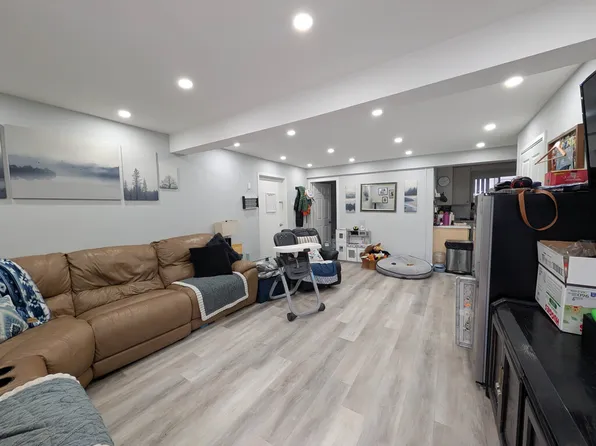 20 Mildred Ave #3, Saint Catharines, ON L2R 6H8