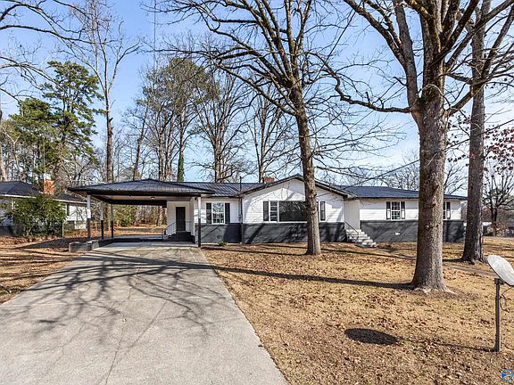 2nd image of 321 Howell Cir