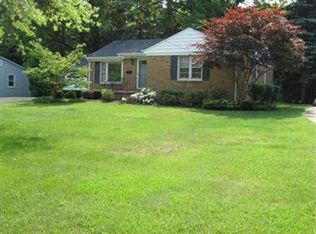 108 Chadwick Ln, Youngstown, OH