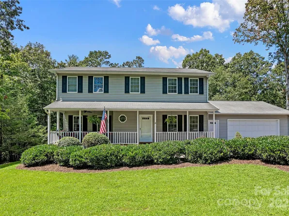 6 Oak Grove Rd, Arden, NC 28704