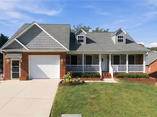 107 Arlington Ct, King, NC 27021
