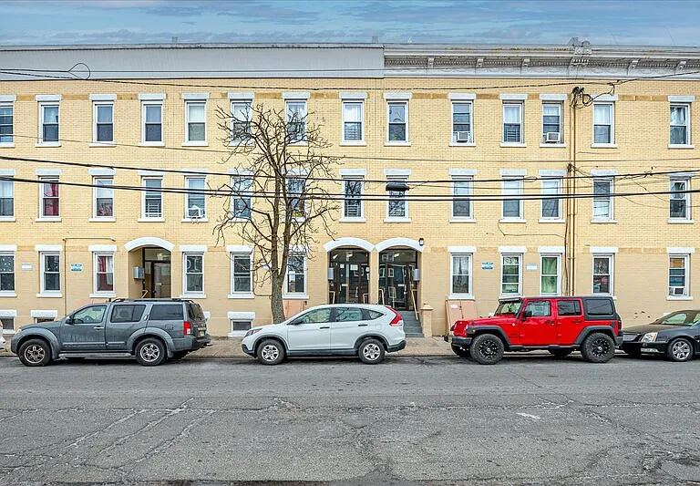 424 Division St #3 — Photo 1