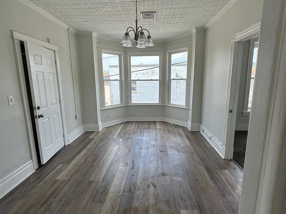 1st image of 403 Washington St #1