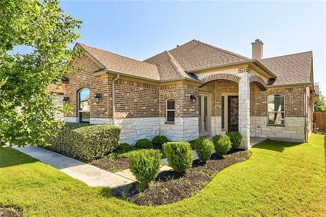 1st image of 2224 Julia Ln