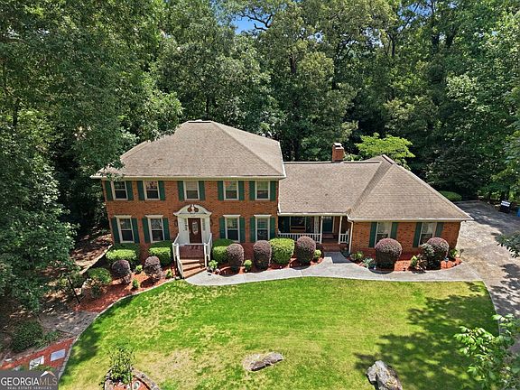 4th image of 5027 Castlewood Dr SW