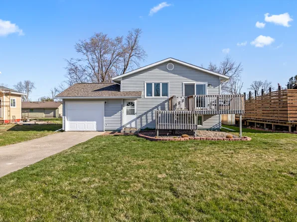405 County Ave, Sheldahl, IA 50243