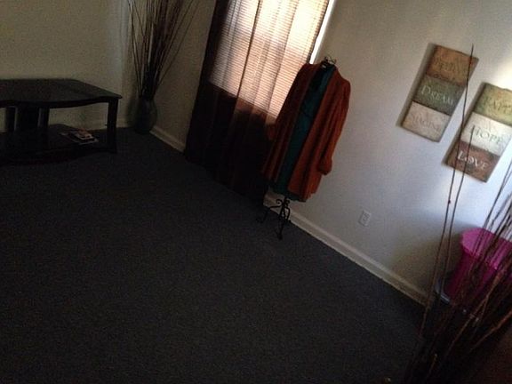 5th image of 19 Chelsea Ave
