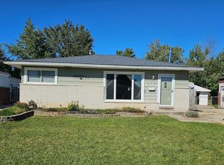 1394 Westchester St, Westland, MI