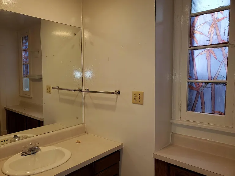 2411 Polk St NE #1 — Photo 10