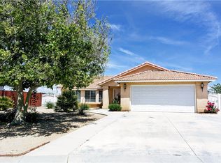 6983 Garden Ct, Hesperia, CA 92345