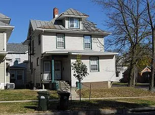 128 E Davenport St