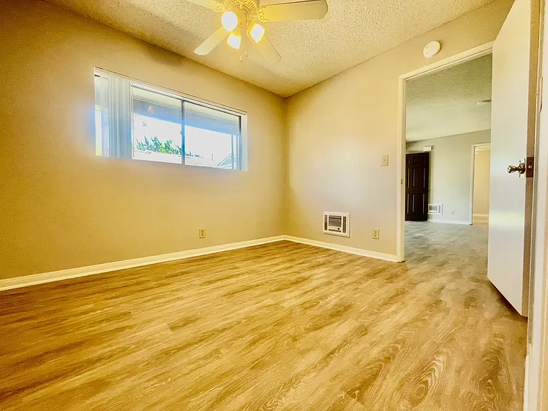 1354 Reed Ave #1 — Photo 13