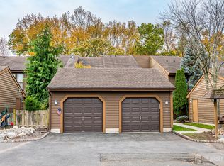 145 Maplewood Ct, Edison, NJ 08820