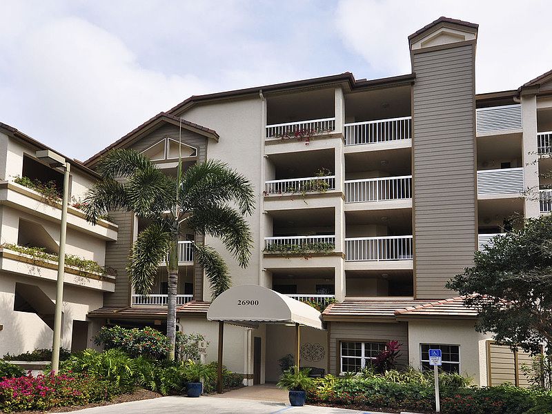 1st image of 26900 Wedgewood Dr APT 404