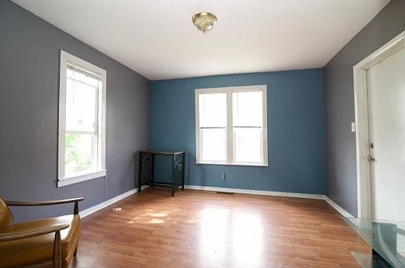 3rd image of 122 Conklin Ave